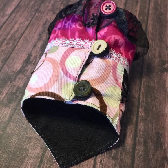 Pink victorian cottagecore hippie bohemian upcycled fabric cuff bracelet - Picture 9 of 10